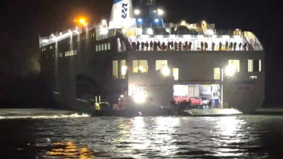 Бортта 267 адам болды: Оңтүстік Корея жағалауында жолаушылар паромы жартасқа соғылды