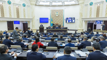 Фотография к новости: Сенат республикалық бюджет туралы заңды Мәжіліске қайтарды
