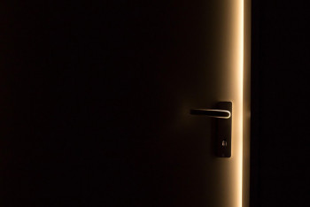 Фотография к новости: Белгісіз біреулер өзін министрліктен деп таныстырып, үй аралап жүр