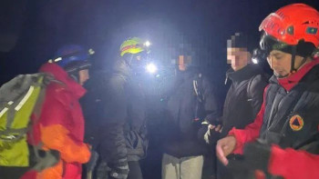 Фотография к новости: Алматы облысында тас қараңғыда тауда адасып кеткен туристер құтқарылды