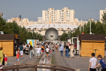 Фотография к новости: Депутат: Біржынысты отбасылар саны артса, елге қауіп төнуі мүмкін