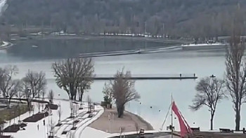 Фотография к новости: Алматыда Сайран көліндегі понтон көпірлерін алып тастады: себебі неде?