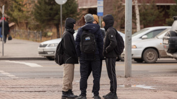 Фотография к новости: Оқушылар арасында қауіпті тренд пайда болды