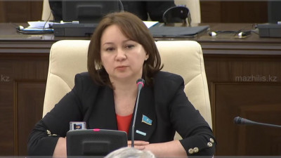 Дәрігерлерді ұрғандар кемінде 2 млн теңге айыппұл арқалауы мүмкін: Депутат ұсынысқа қарсы шықты