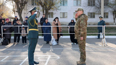 Қорғаныс министрі әскери горнизонға ескертусіз барып тексеріс жүргізді