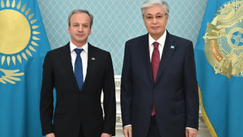 Фотография к новости: Тоқаев Халықаралық шахмат федерациясының президентін қабылдады