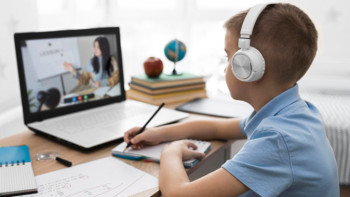 Фотография к новости: Қостанай мектептерінде қашықтан оқу мерзімі ұзартылды