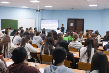 Фотография к новости: Елімізде 10 мыңға жуық Үндістан студенті білім алып жатыр