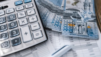 Фотография к новости: Байқоңырда мектептің бас есепшісі 52 миллион теңге жымқырған