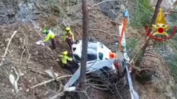 Фотография к новости: Италияның солтүстігінде тікұшақ апатқа ұшырап, бір адам қаза тапты