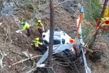 Фотография к новости: Италияның солтүстігінде тікұшақ апатқа ұшырап, бір адам қаза тапты