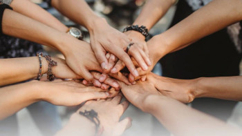 Фотография к новости: "Жақсылыққа жұмылған күш": Аида Балаева волонтерлерді мерекемен құттықтады