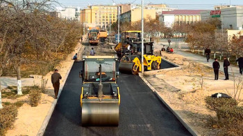Фотография к новости: Ақтаудың көшелеріне 19 мың шаршы метр асфальт төселді