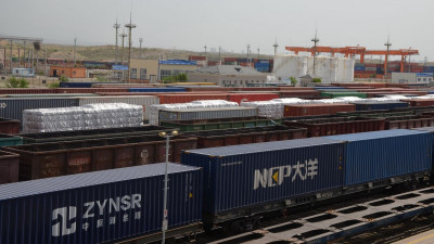 Бектенов: Шекарада тұрып қалған жүк вагондарына жауаптылар жазалансын