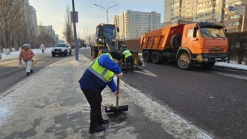 Фотография к новости: Таза қала тынысы: Жол жұмысшыларының бір күні