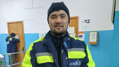 Тазалықтың тірегі: Арнайы техниканы тізгіндеген еңбек адамы