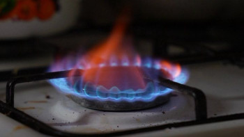 Фотография к новости: Алматыда әлеуметтік осал отбасылардың үйіне тегін газ жүргізіліп жатыр