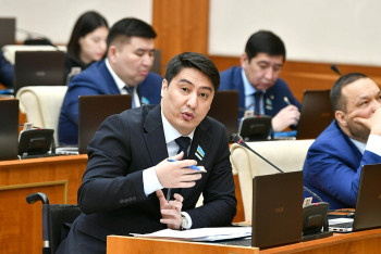 Фотография к новости: Хайп қуып, адамдардың арын таптайтын блогерлерді соттау керек – депутат