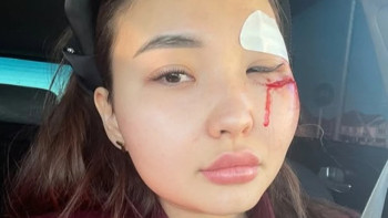 Фотография к новости: Блогерді зиратқа апарып қорлағандар ісі сотқа жетті: жәбірленуші баптың жеңілдетілгеніне наразы