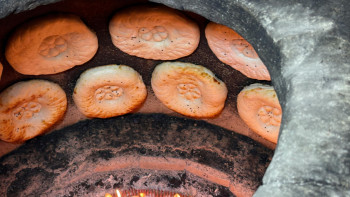 Фотография к новости: Тандыр нан пісірілетін орында төрт адам зардап шекті