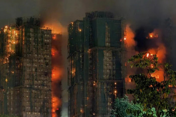 Фотография к новости: Гонконгтағы өрт: шығын көлемі 642 млн доллардан асты