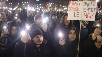 Фотография к новости: Румынияда 8 мыңға жуық адам сот жүйесіндегі жемқорлыққа қарсы шықты