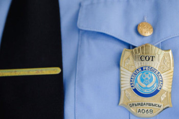 Фотография к новости: Еңбек демалысында болса да іс жүргізген: 12 жеке сот орындаушысы лицензиясынан айырылды