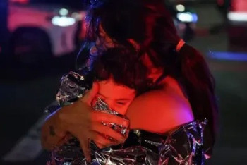 Фотография к новости: Жағажайдағы қанды оқиға: Әке мен баланың шабуылынан 15 адам көз жұмды