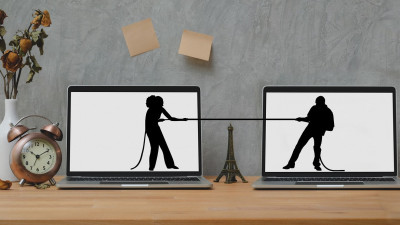 Әйел бұрынғы күйеуінің шотындағы ақшаны білу үшін сотқа өтініш берді