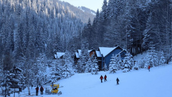 Фотография к новости: Қонаевта Қазақстандағы ең үлкен мұз айдыны ашылды