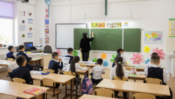 Фотография к новости: Аймағамбетов мектеп директорларына жағымды жаңалық айтты