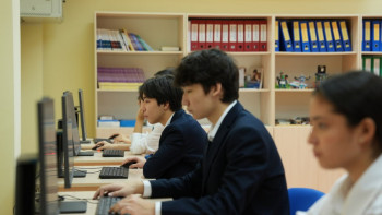 Фотография к новости: Студенттер мен оқушылар қаржылық тәуекелдерді үйренді