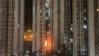 Фотография к новости: Гонконгте тағы өрт: 100-ден астам адам эвакуацияланды