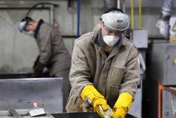 Фотография к новости: 2025 жылы отандық өндірісте 22 000 жаңа жұмыс орны ашылды