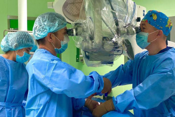 Фотография к новости: Ақтауда сирек жасалатын күрделі нейрохирургиялық ота сәтті өтті