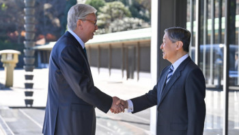 Фотография к новости: Мемлекет басшысы Жапония Императорының сарайына барды