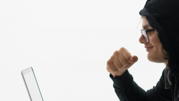 Фотография к новости: "Egov қызметкерлерімен" сөйлесемін деген: СҚО тұрғыны 5 млн теңгесінен айырылып қалды