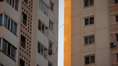 Астанада бір түнде екі адам терезеден секіріп қаза тапты