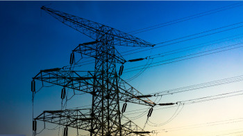 Фотография к новости: АҚШ-та дауыл салдарынан жүз мыңдаған үй мен кәсіпорын электр қуатынсыз қалды