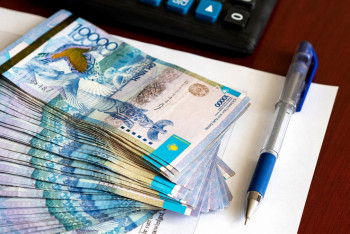 Фотография к новости: Маңғыстауда экологтар мұнай компаниясына айыппұл салды