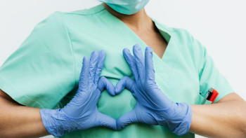 Фотография к новости: Медқызметкерге қол көтеру – енді ауыр қылмыс