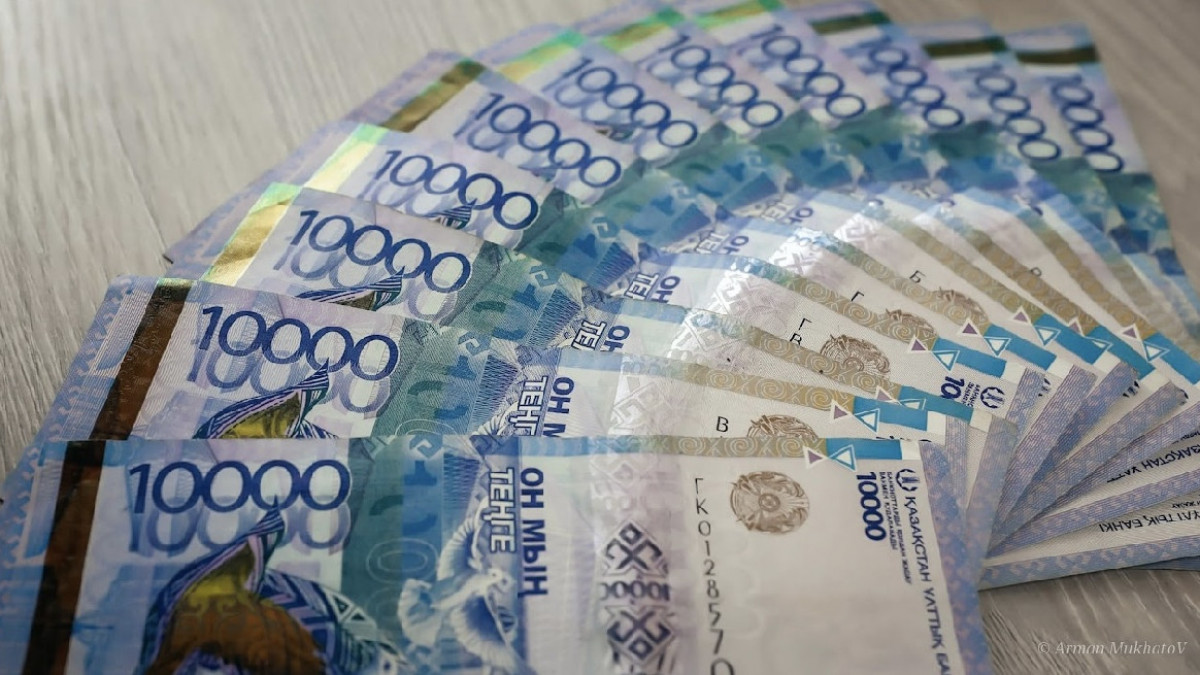  Арман Мухатов  