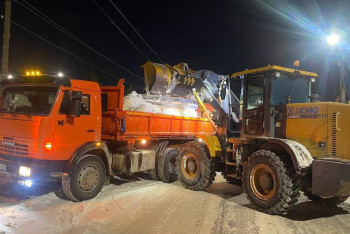 Фотография к новости: Астанада түнгі ауысымда қар күреуге 1 600-ден астам техника жұмылдырылды
