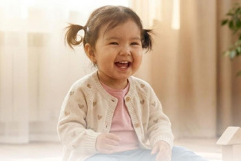 Фотография к новости: Ұлыбританияда туған бір жасар қыз Қазақстанға қайтарылды