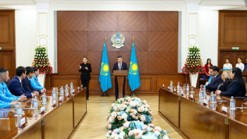Фотография к новости: Сурдлимпиада ойындарының жүлдегерлері мемлекеттік наградалармен марапатталды