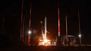 Фотография к новости: Оңтүстік Кореяның алғашқы коммерциялық орбиталық зымыраны апатқа ұшырады