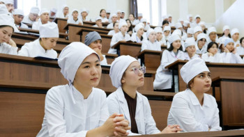 Фотография к новости: Жас мамандардың басым бөлігі ауыл медицинасында қызмет етуде