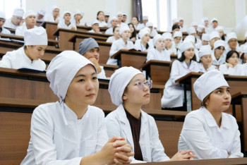 Фотография к новости: Жас мамандардың басым бөлігі ауыл медицинасында қызмет етуде