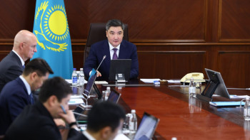 Фотография к новости: Бектенов: Салықшылар бизнесті жазаламай, керісінше қателеспеуге көмектесуі керек