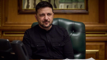 Фотография к новости: Зеленский: Бейбітшілікке жету үшін жұмыс тәулік бойы жүріп жатыр